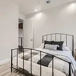 Luxury 5 Bdrm Home! Blocks To Dt/Riverwalk/Convention Center!