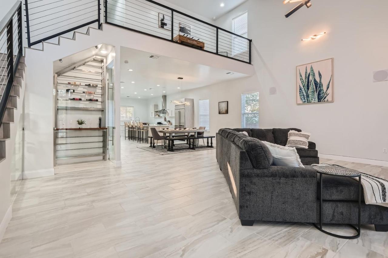 Luxury 5 Bdrm Home! Blocks To Dt/riverwalk/convention Center! San Antonio