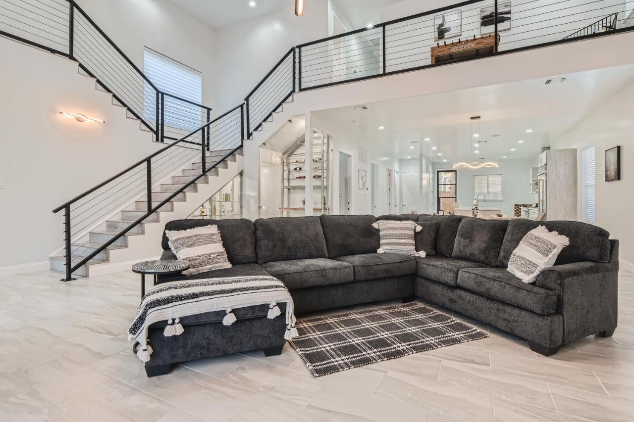 Сasa de vacaciones Luxury 5 Bdrm Home! Blocks To Dt/riverwalk/convention Center!