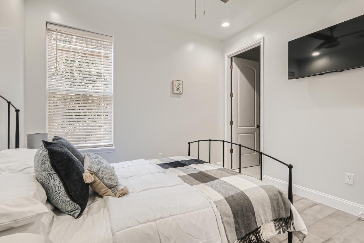 Сasa de vacaciones Luxury 5 Bdrm Home! Blocks To Dt/riverwalk/convention Center!